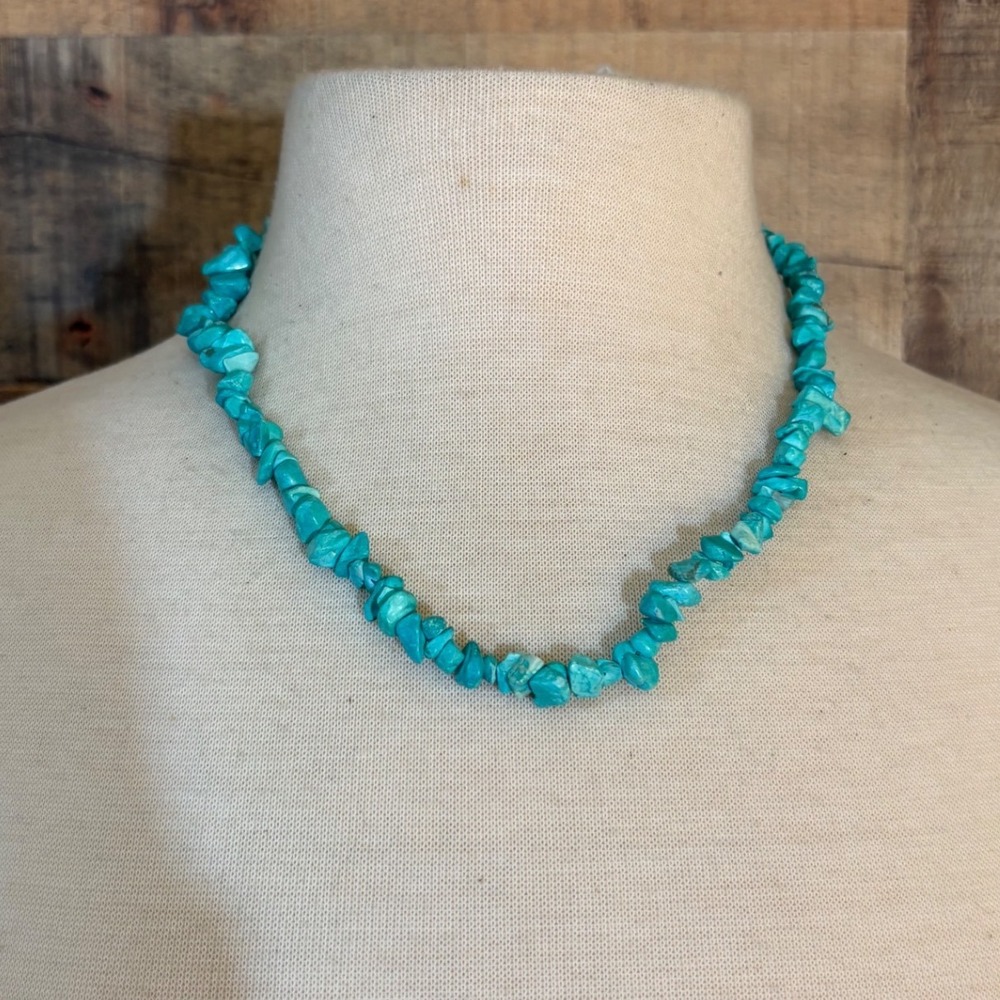 Turquoise Stone Chip Nugget Necklace Adjustable Silver Tone Clasp J279
